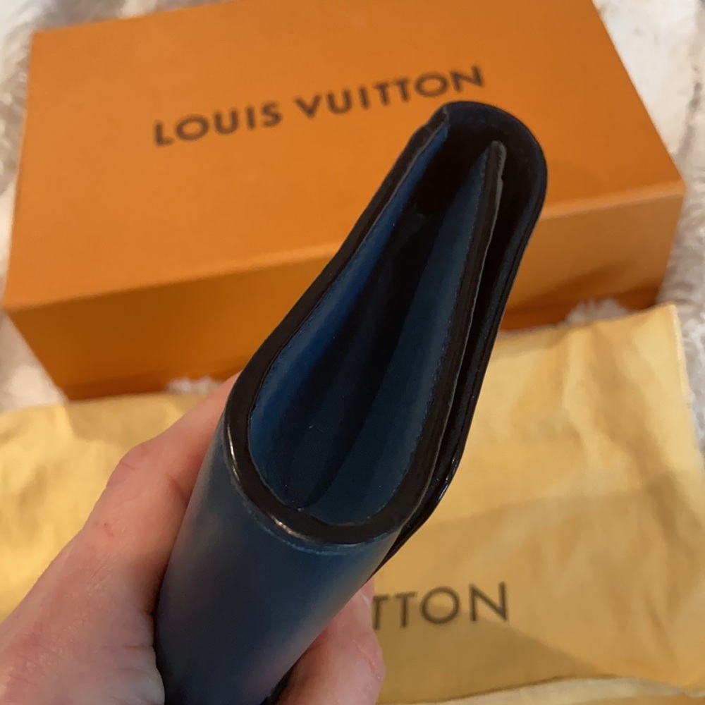 Louis Vuitton clutch - Picture 6 of 10